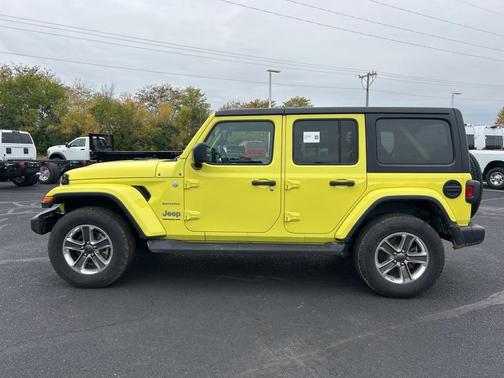 2023 Jeep Wrangler 4-Door Sahara