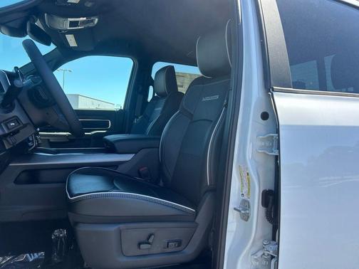 Bright White Clearcoat 2026 RAM 2500 Laramie Crew Cab 4x4 6'4' Box