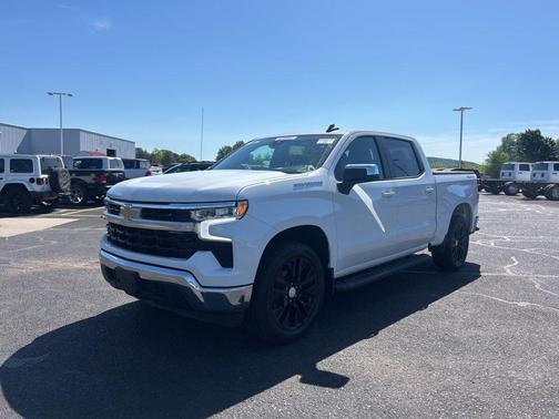 Summit White 2023 Chevrolet Silverado 1500 LT
