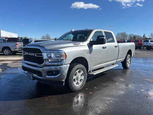 2024 RAM 2500 Big Horn Crew Cab 4x4 8' Box