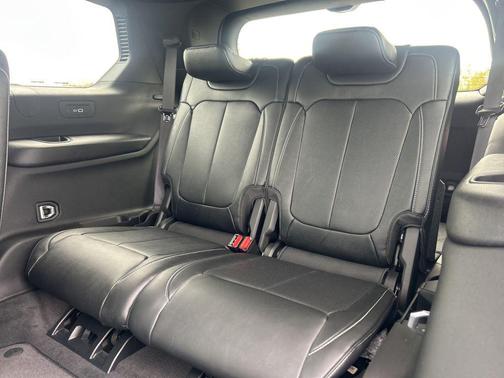 Silver Zynith 2026 Jeep Grand Cherokee L Limited