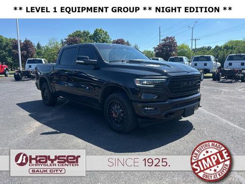 Diamond Black Crystal Pearlcoat 2022 RAM 1500 Limited