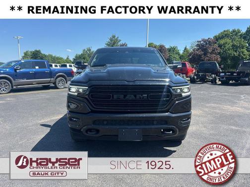 Diamond Black Crystal Pearlcoat 2022 RAM 1500 Limited