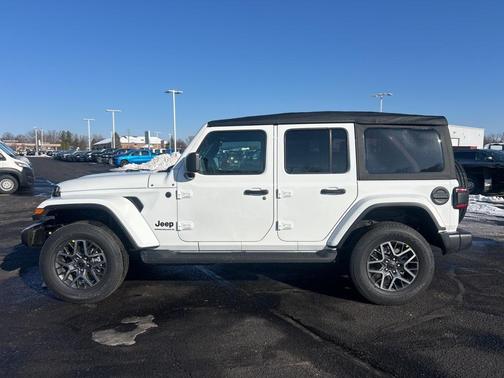 2026 Jeep Wrangler 4-Door Sahara 4x4