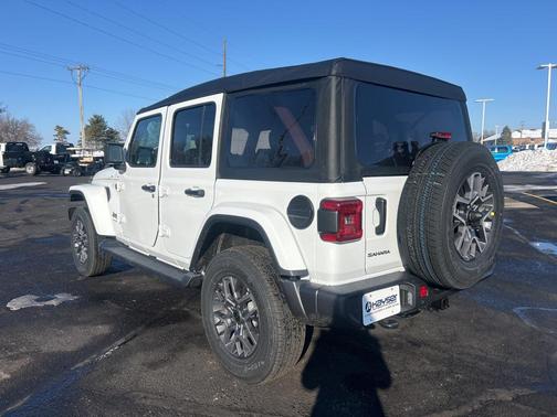 2026 Jeep Wrangler 4-Door Sahara 4x4