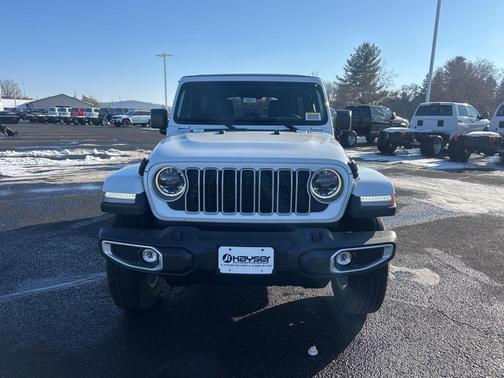 2026 Jeep Wrangler 4-Door Sahara 4x4