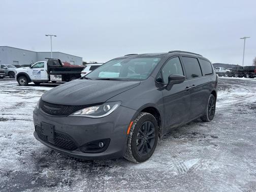 2020 Chrysler Pacifica L