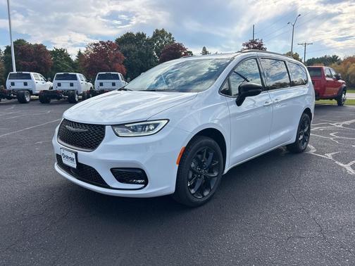 2026 Chrysler Pacifica Limited