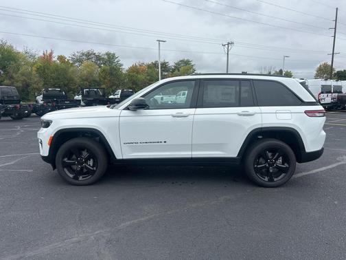 2025 Jeep Grand Cherokee Altitude