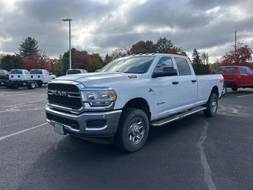 2020 RAM 2500 Tradesman Crew Cab 4X4 8' Box