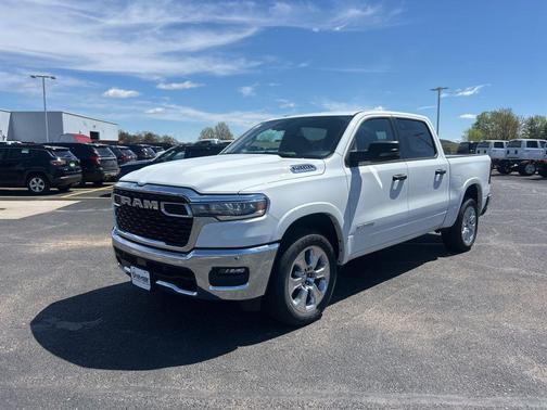 Bright White Clearcoat 2026 RAM 1500 Big Horn/Lone Star