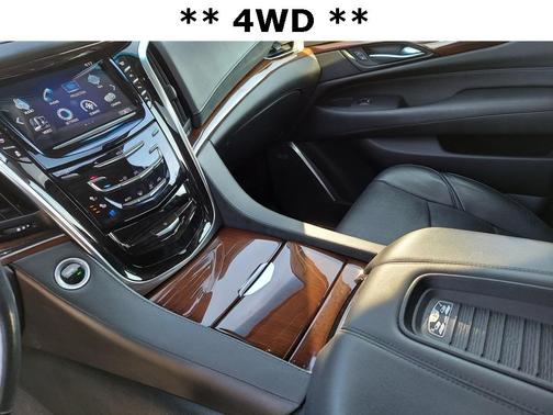 2018 Cadillac Escalade ESV Luxury