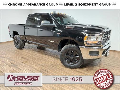 2022 RAM 2500 Tradesman Crew Cab 4x4 6'4' Box