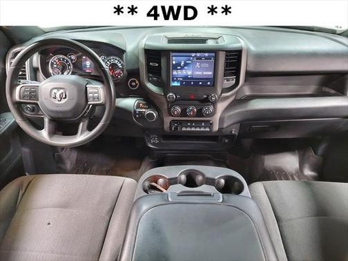 2022 RAM 2500 Tradesman Crew Cab 4x4 6'4' Box