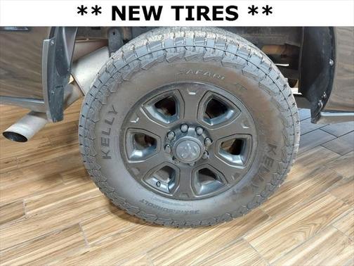 2022 RAM 2500 Tradesman Crew Cab 4x4 6'4' Box