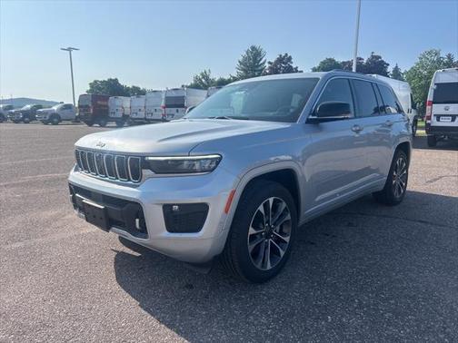 2025 Jeep Grand Cherokee Overland
