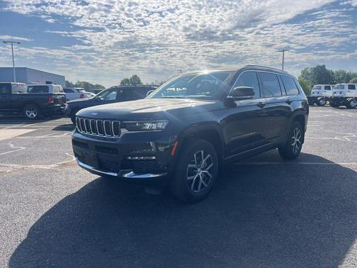Rocky Mountain Pearlcoat 2023 Jeep Grand Cherokee L Limited
