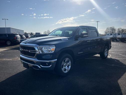 Patriot Blue Pearlcoat 2019 RAM 1500 Big Horn