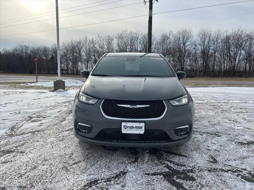 2025 Chrysler Pacifica Hybrid Select