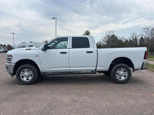 2025 RAM 2500 Tradesman Crew Cab 4x4 6'4' Box