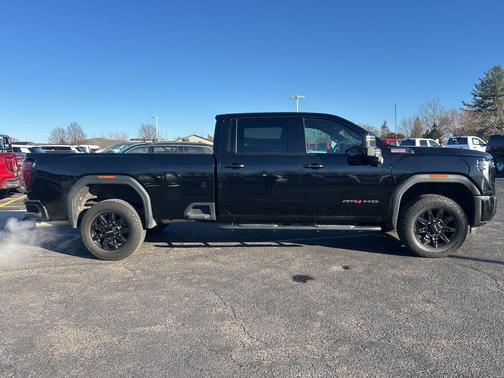 2024 GMC Sierra 2500 AT4