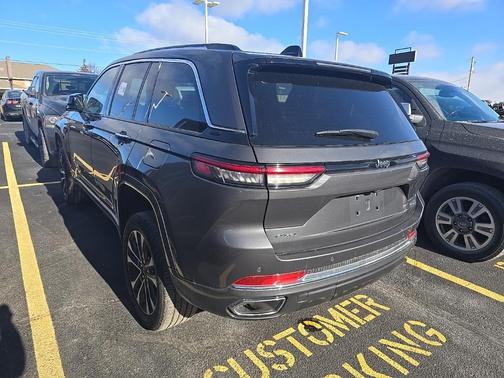2023 Jeep Grand Cherokee Overland