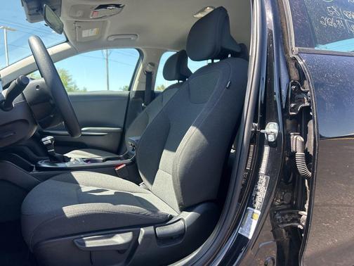 Aurora Black Pearl 2025 Kia K4 LXS