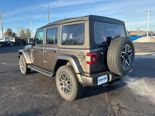 2026 Jeep Wrangler 4-Door Sahara 4x4