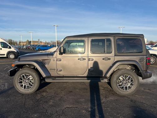 2026 Jeep Wrangler 4-Door Sahara 4x4