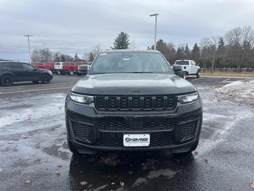 2026 Jeep Grand Cherokee Altitude