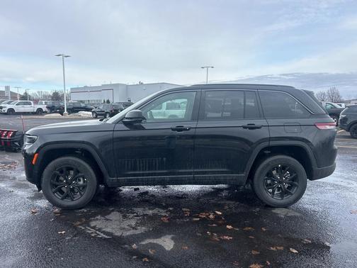 2026 Jeep Grand Cherokee Altitude