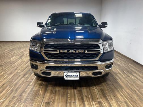 Patriot Blue Pearlcoat 2022 RAM 1500 Big Horn/Lone Star