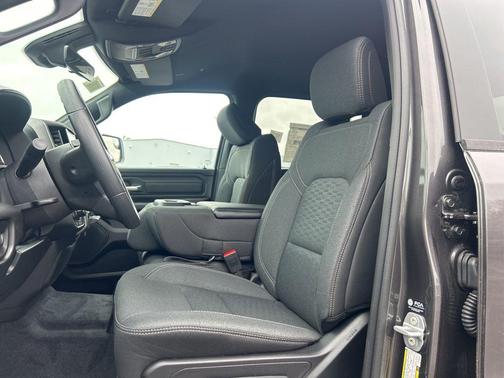 Granite Crystal Metallic Clearcoat 2026 RAM 1500 Warlock Crew Cab 4x4 5'7' Box