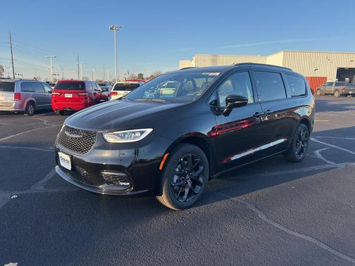 2026 Chrysler Pacifica Limited