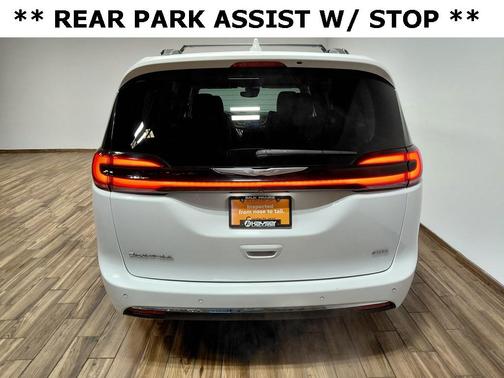 2021 Chrysler Pacifica Touring L