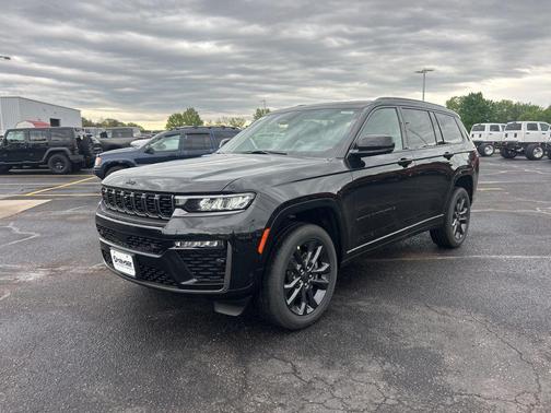 Diamond Black Crystal Pearlcoat 2026 Jeep Grand Cherokee L Limited