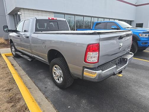 2022 RAM 3500 Tradesman Crew Cab 4x4 8' Box