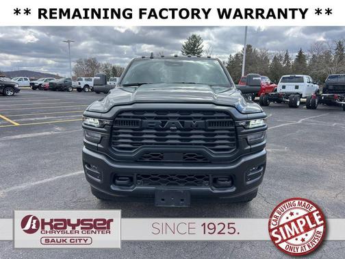 Diamond Black Crystal Pearlcoat 2025 RAM 2500 Tradesman Crew Cab 4x4 6'4' Box
