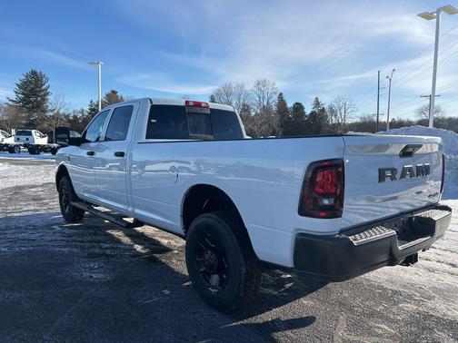 2026 RAM 3500 Tradesman Crew Cab 4x4 8' Box