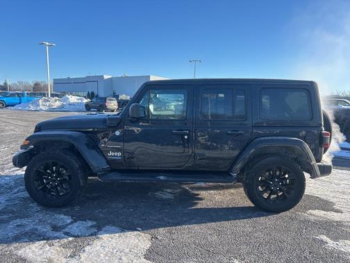 2022 Jeep Wrangler Unlimited 4xe Sahara