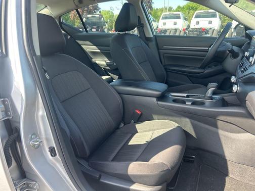Brilliant Silver Metallic 2025 Nissan Altima 2.5 SV
