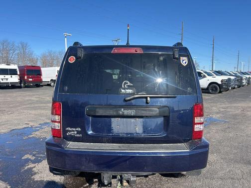 True Blue Pearlcoat 2012 Jeep Liberty Sport
