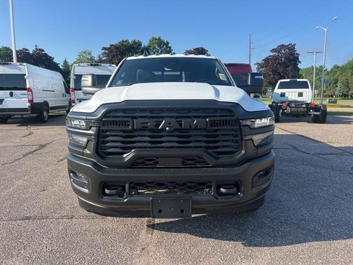 2025 RAM 2500 Tradesman Crew Cab 4x4 6'4' Box