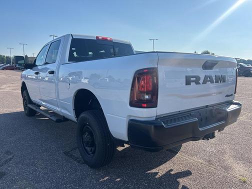 2025 RAM 2500 Tradesman Crew Cab 4x4 6'4' Box
