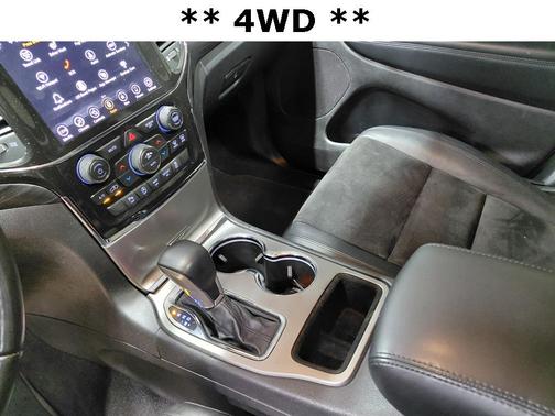 2021 Jeep Grand Cherokee Laredo