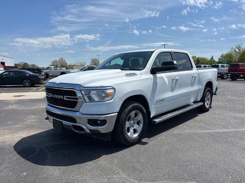 Bright White Clearcoat 2021 RAM 1500 Big Horn/Lone Star