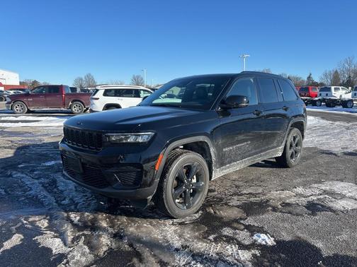 2024 Jeep Grand Cherokee Altitude