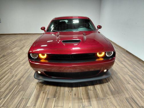 Octane Red Pearlcoat 2022 Dodge Challenger R/T