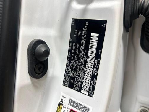 Wind Chill Pearl 2022 Toyota Highlander XLE