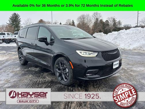 Diamond Black Crystal Pearlcoat 2026 Chrysler Pacifica L